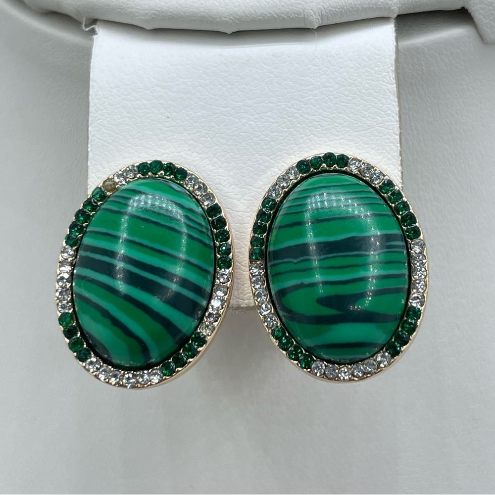 New Tahari Malachite Oval Stud Earrings Green Stone Gold Halo Crystal Chic